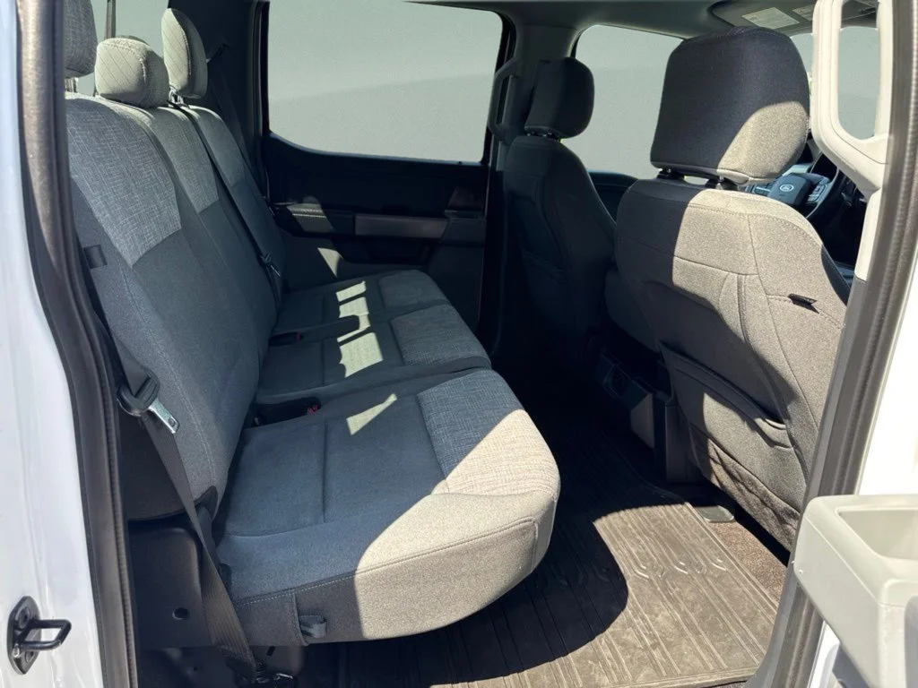 Used 2022 Oxford White Ford XLT image 32
