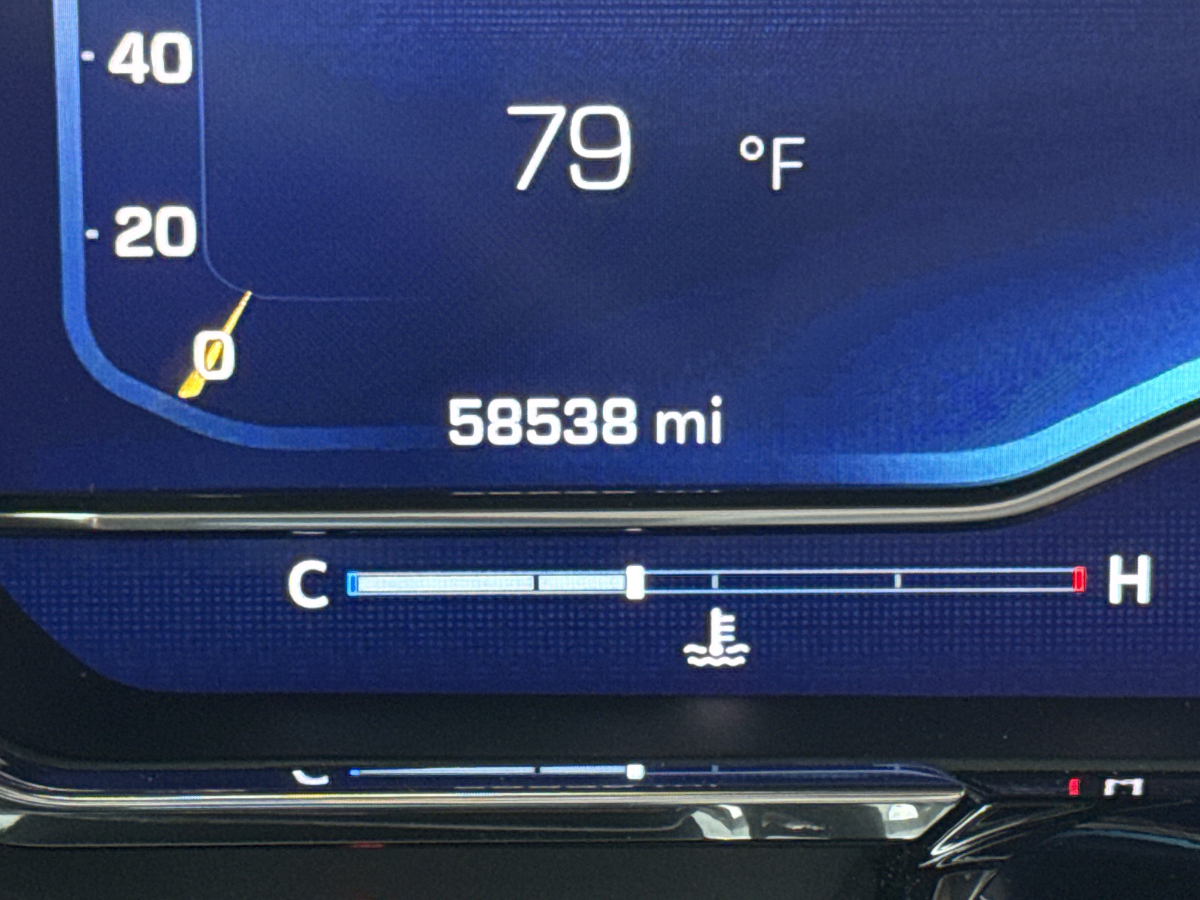 Used 2024 Summit White Chevrolet RST image 21