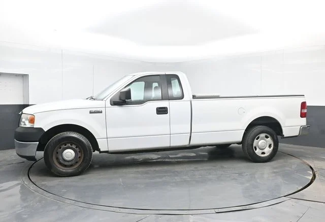 Used 2007 White Ford  image 10
