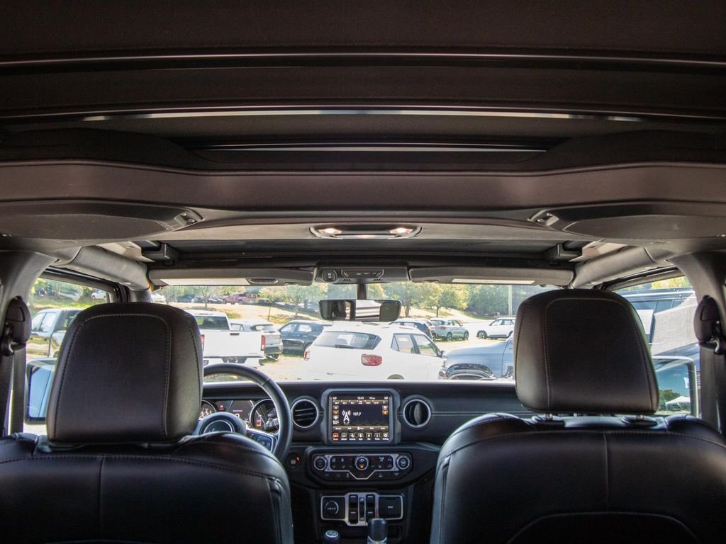 2022 Jeep Wrangler Unlimited Sahara 4XE - Photo 16