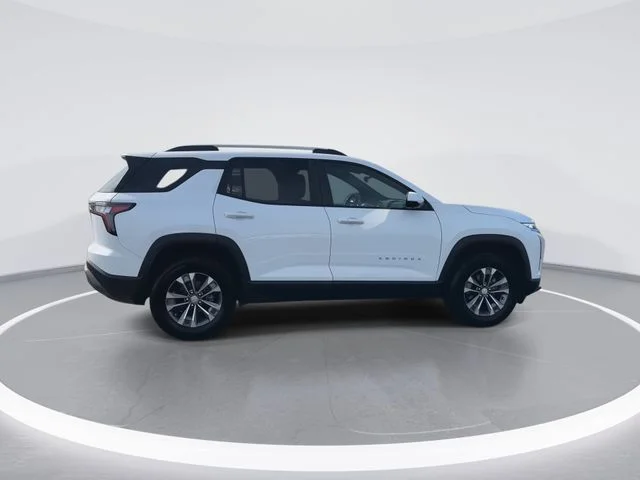 Used 2025 White Chevrolet LT image 9