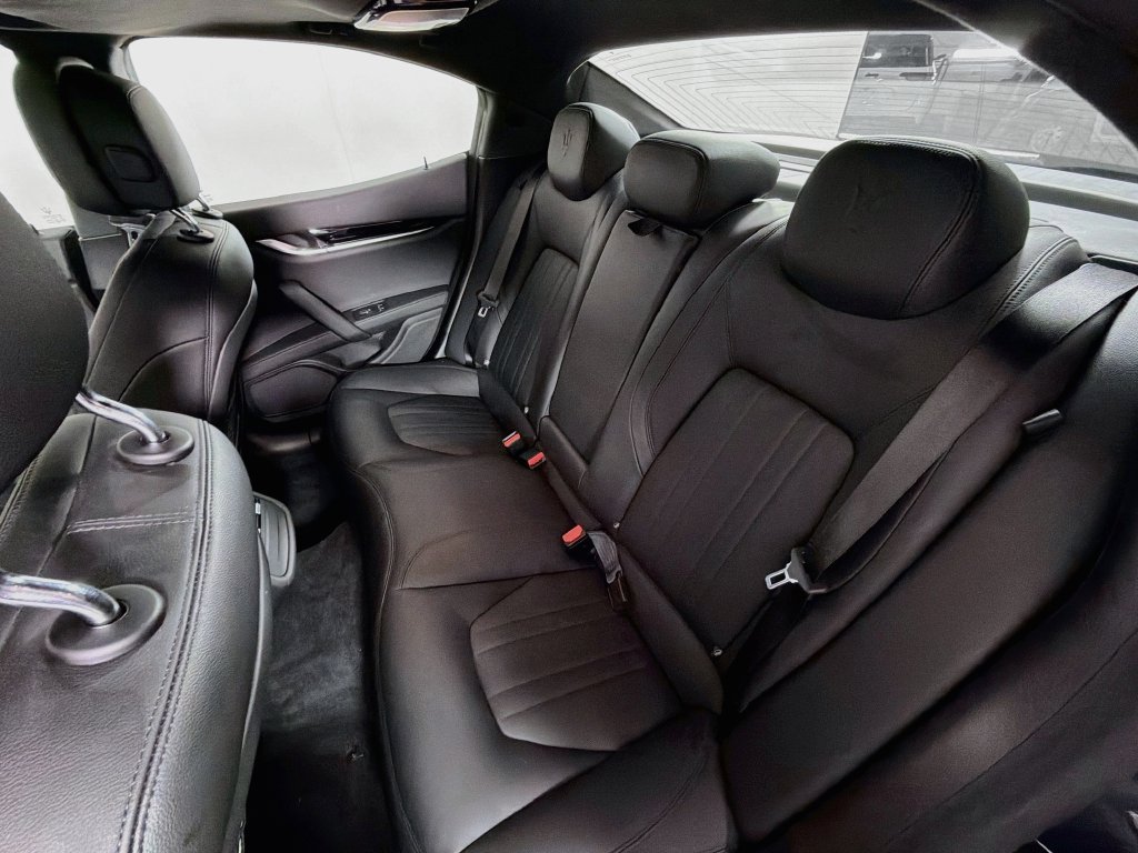 Used 2022 Black Maserati Modena Q4 image 25