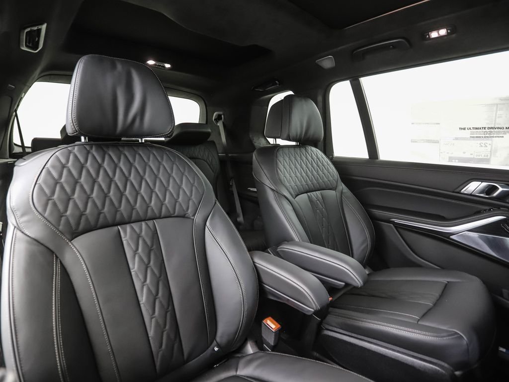 New 2027 Black Sapphire Metallic BMW xDrive40i image 32