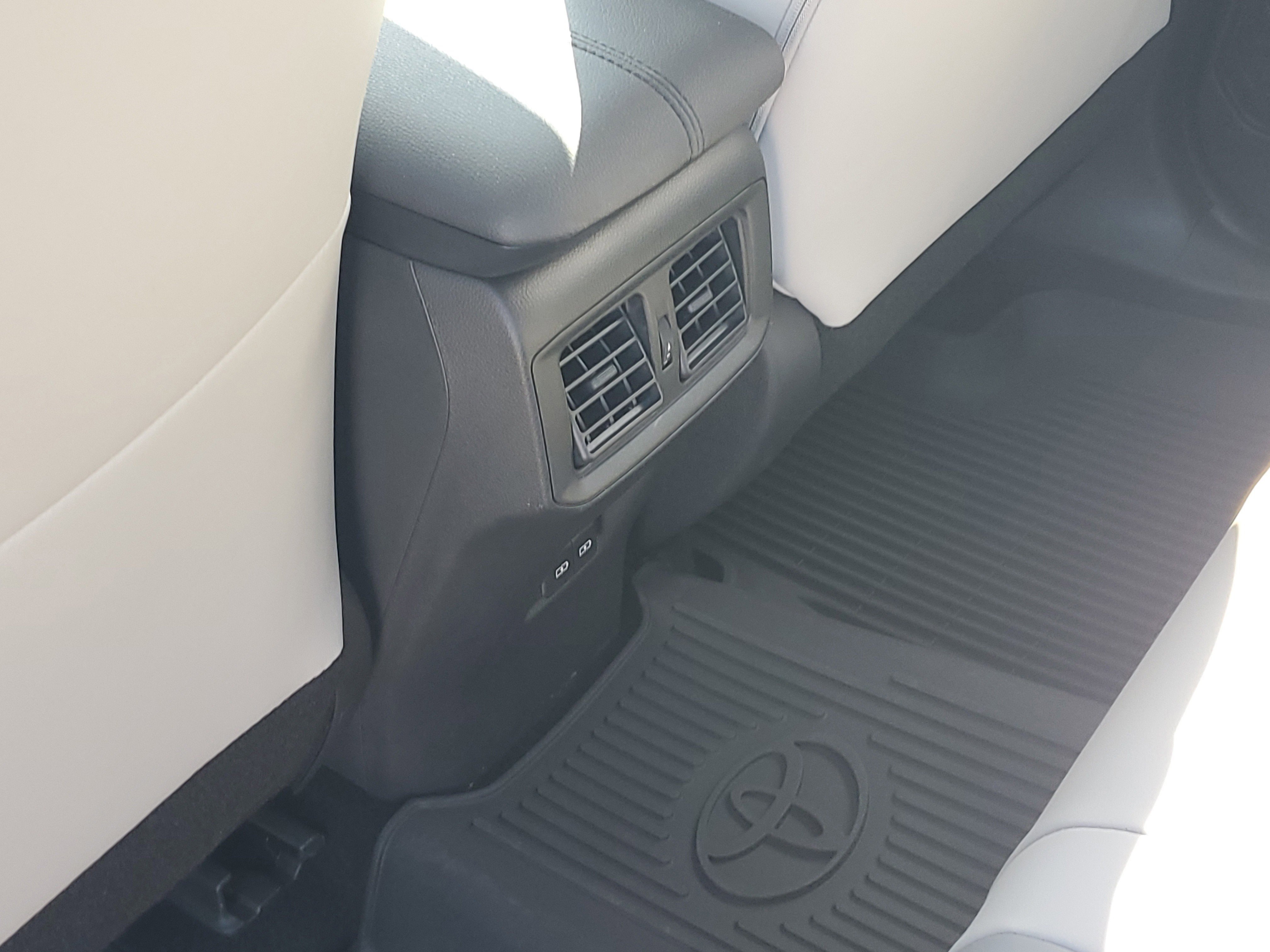 Used 2025 Magnetic Gray Metallic Toyota XLE Premium image 11