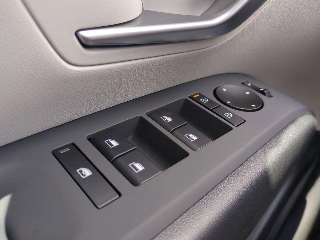 New 2026 Silver Hyundai SEL AWD image 31