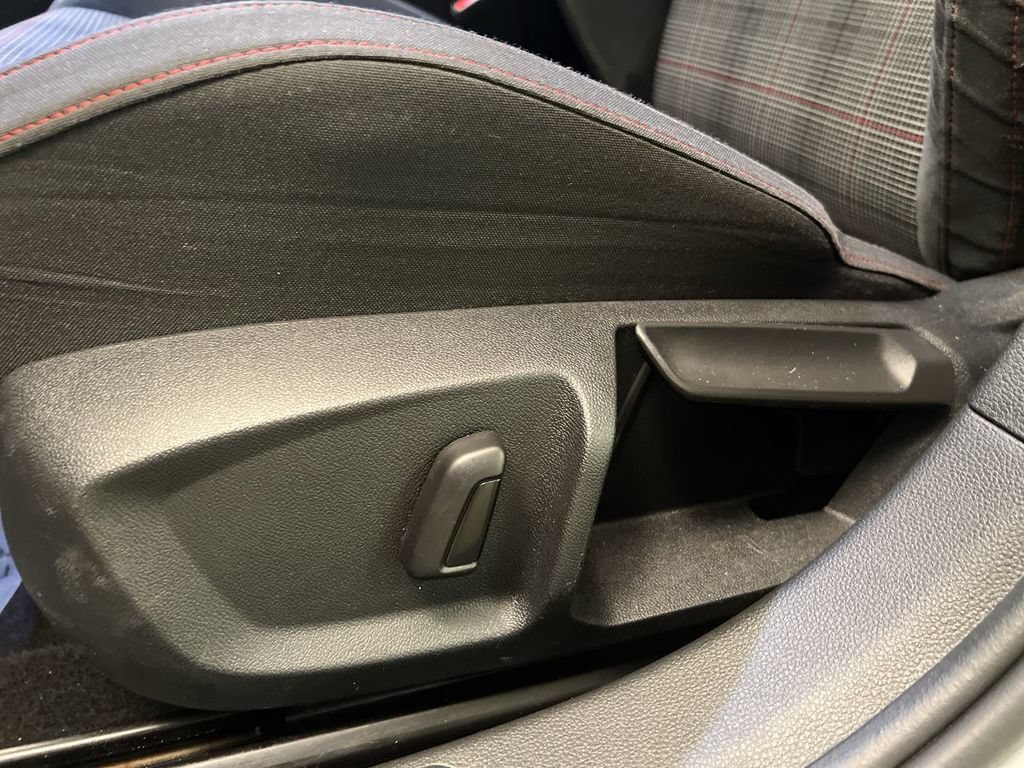 2024 Volkswagen Golf GTI S - Photo 12