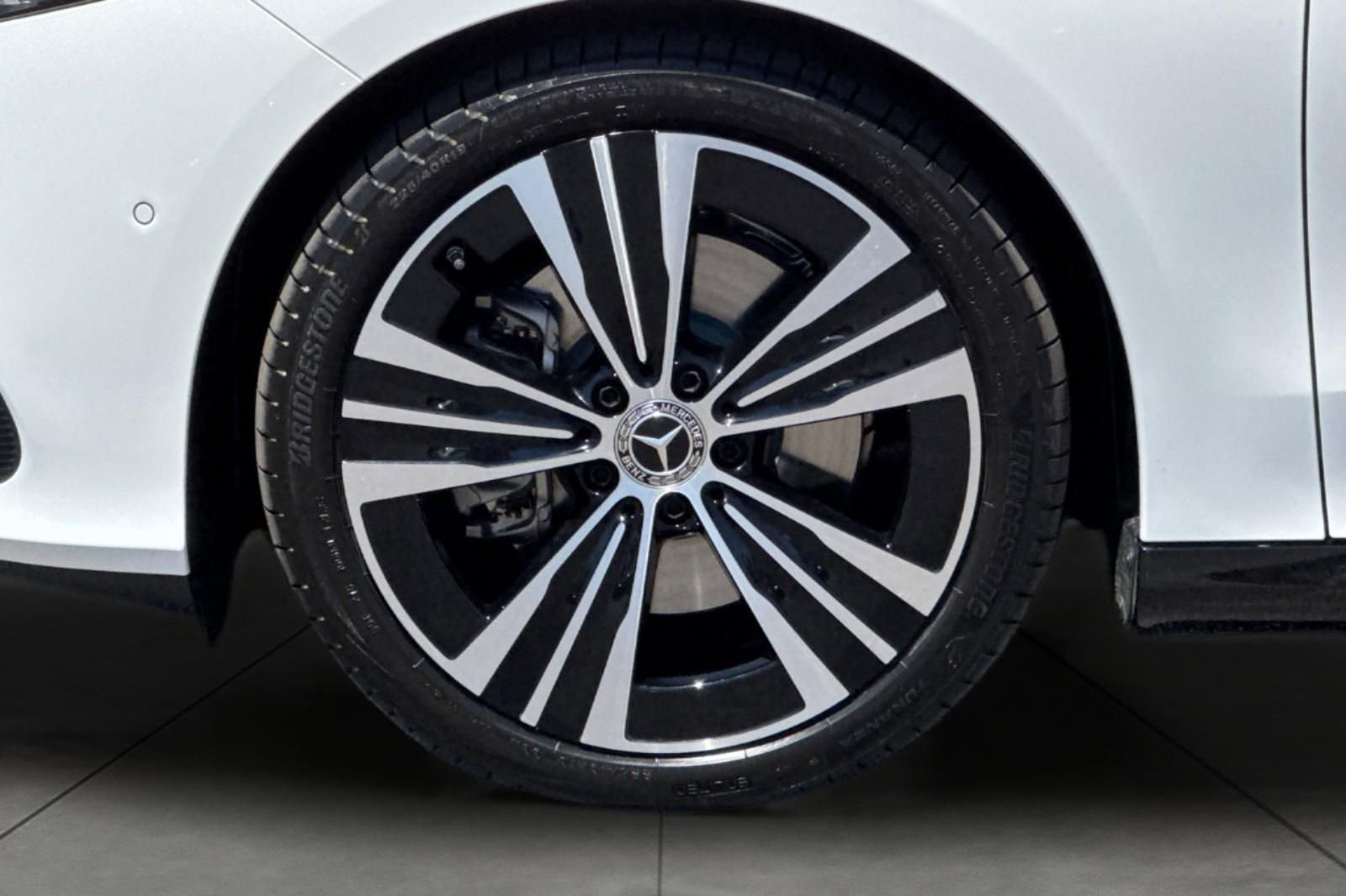 New 2027 Polar White Mercedes-Benz CLA 220 image 3