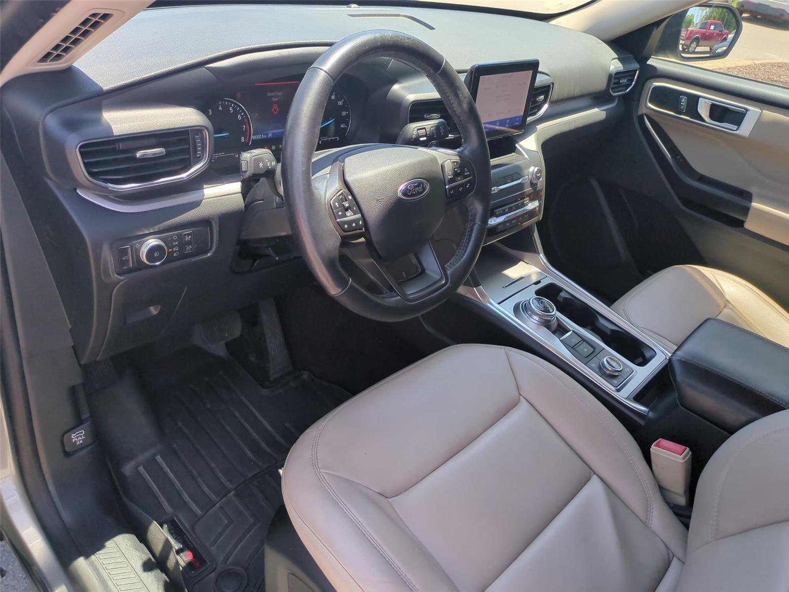Used 2020 Silver Spruce Ford XLT image 19