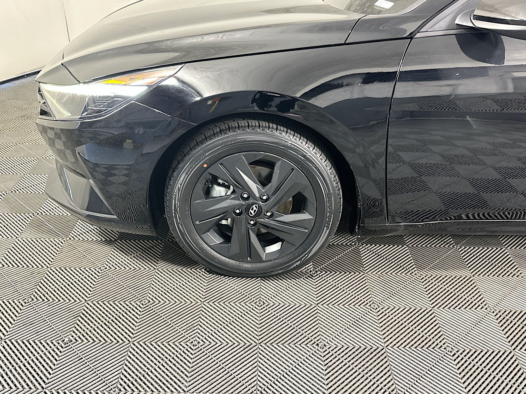 Used 2022 Phantom Black Hyundai Blue image 11