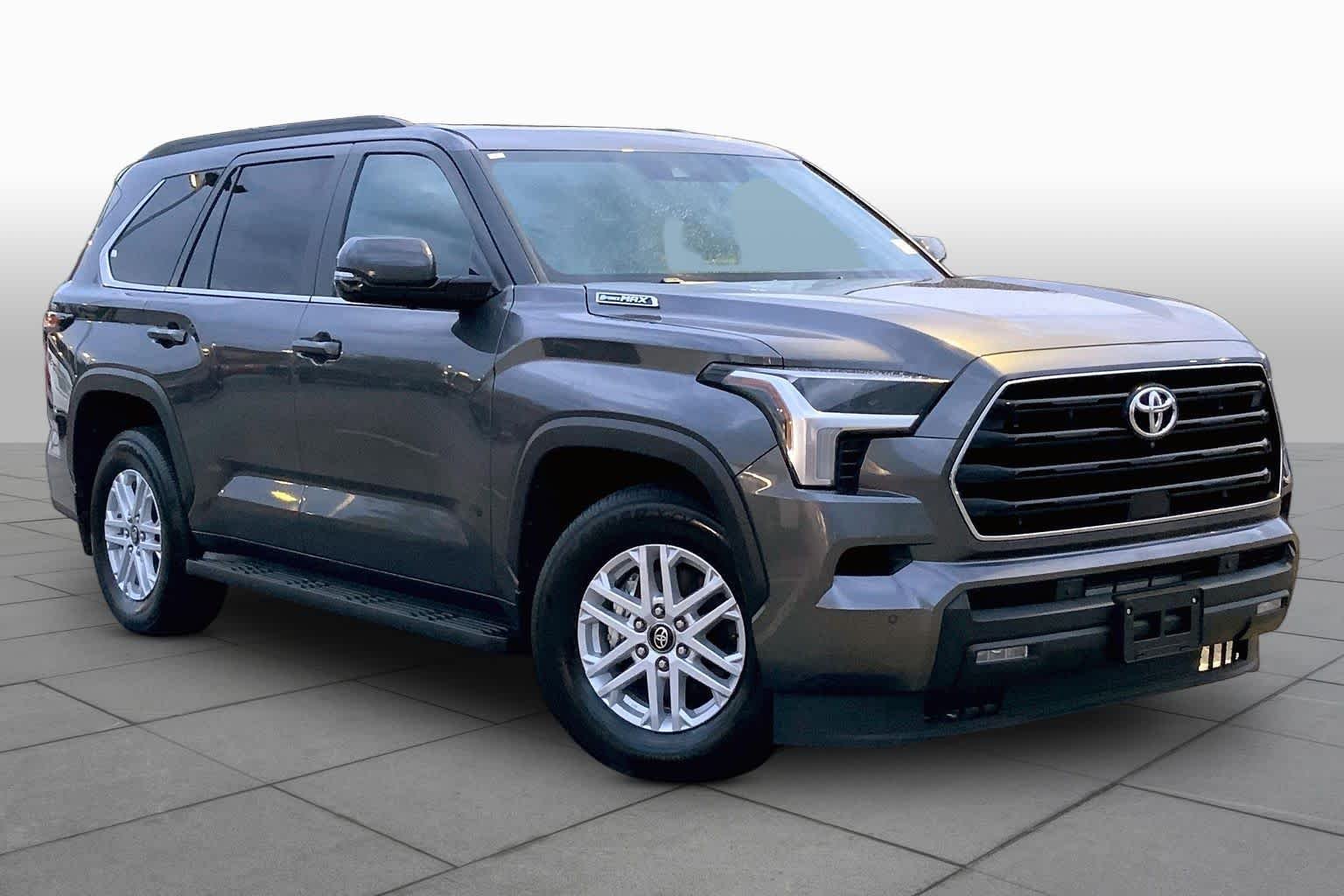 Used 2025 Magnetic Gray Metallic Toyota SR5 image 3