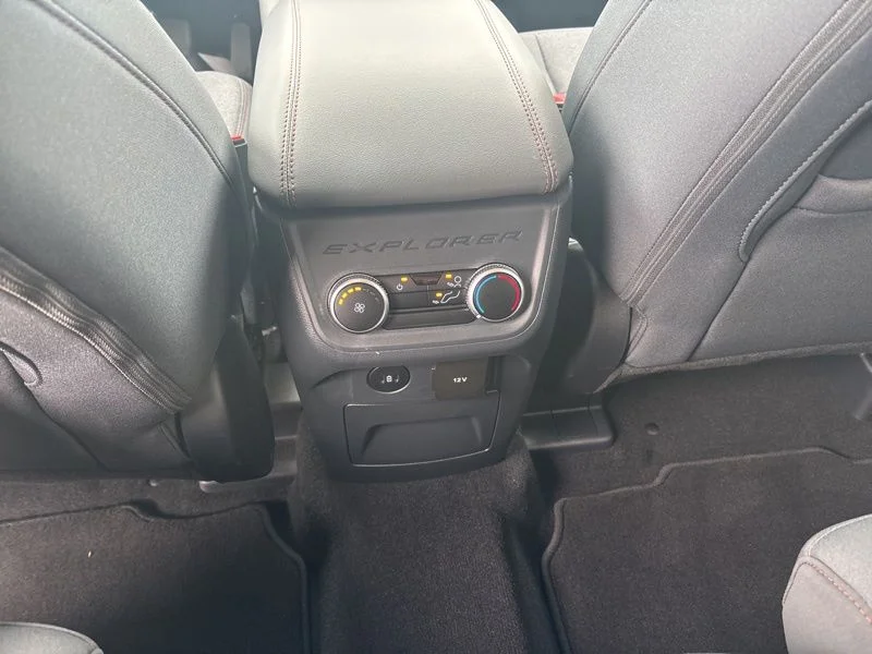 Used 2025 Gray Ford Active image 27