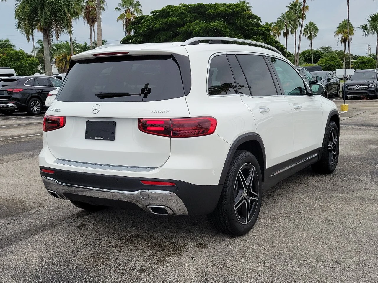 Certified Used 2026 White Mercedes-Benz GLB 250 image 4