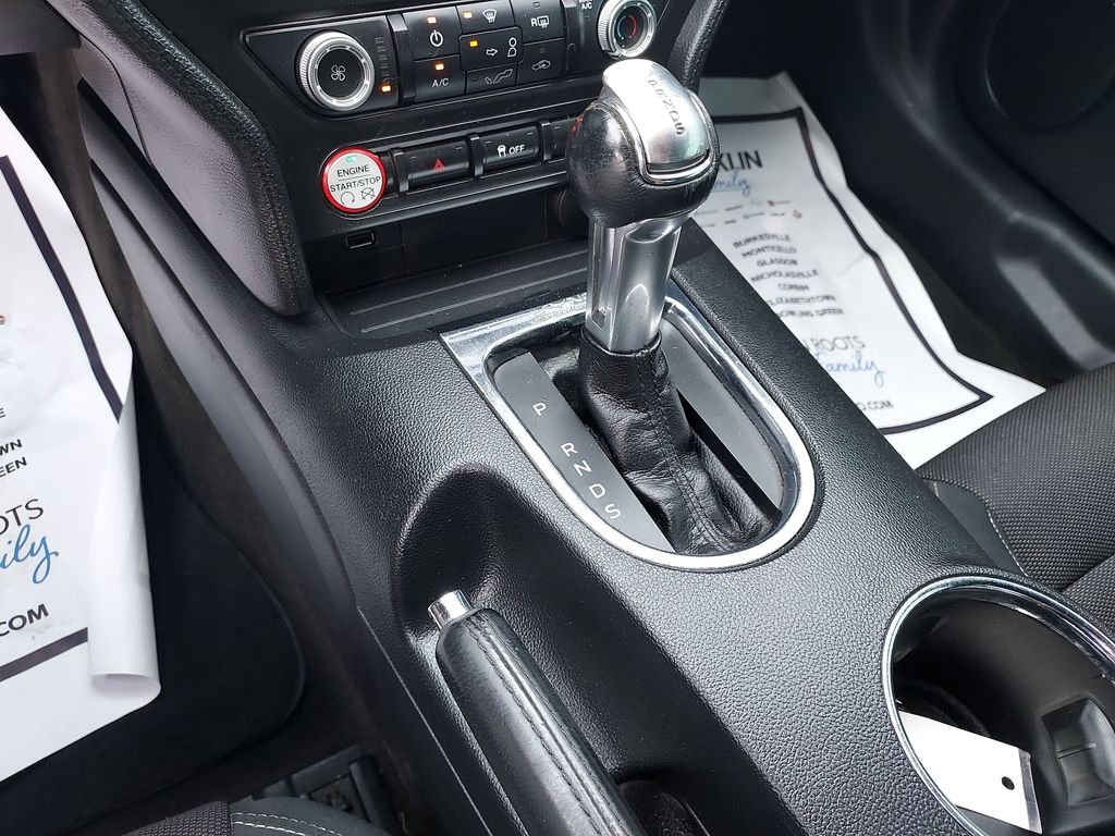 Used 2015 Black Ford V6 image 25