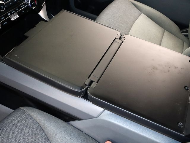 Used 2024 Avalanche Ford XLT image 24