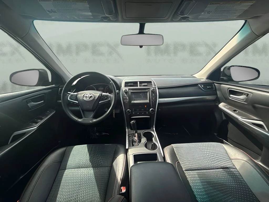 Used 2015 Gray Toyota SE image 7