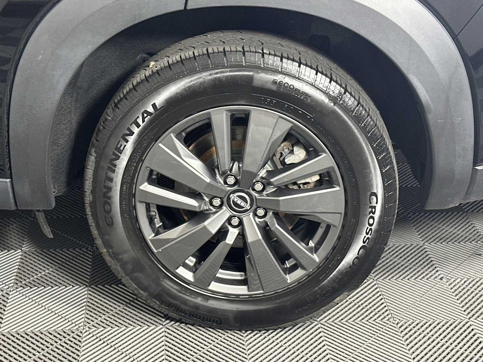 Used 2022 Super Black Nissan S image 21