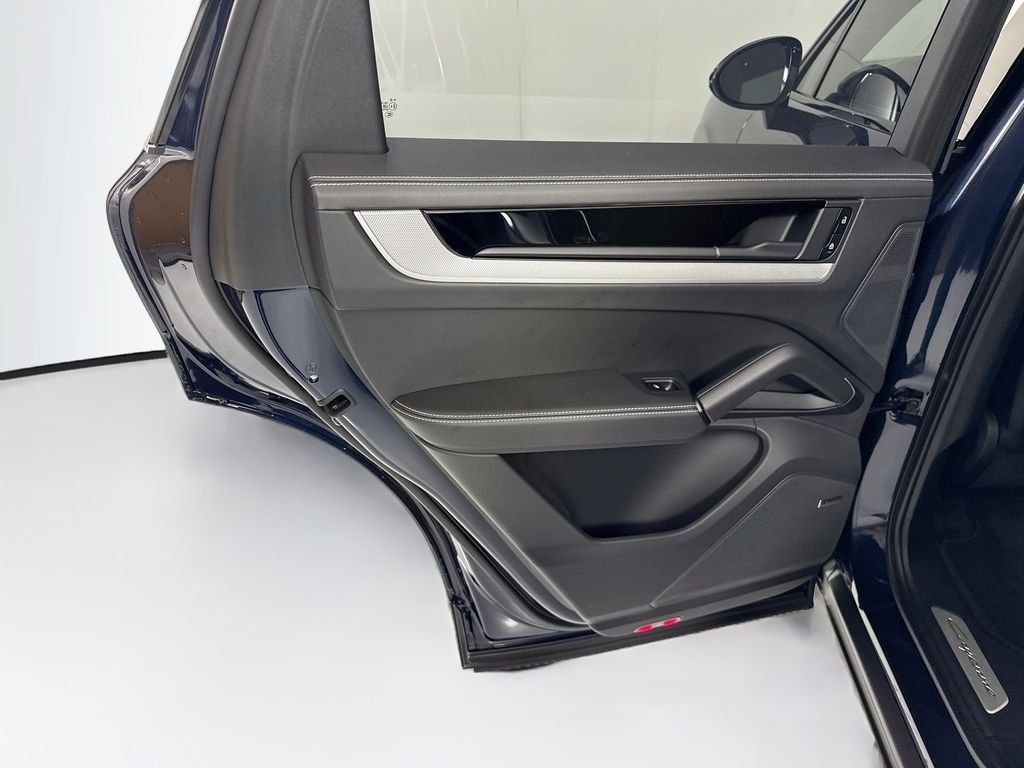 Used 2024  Porsche S image 26