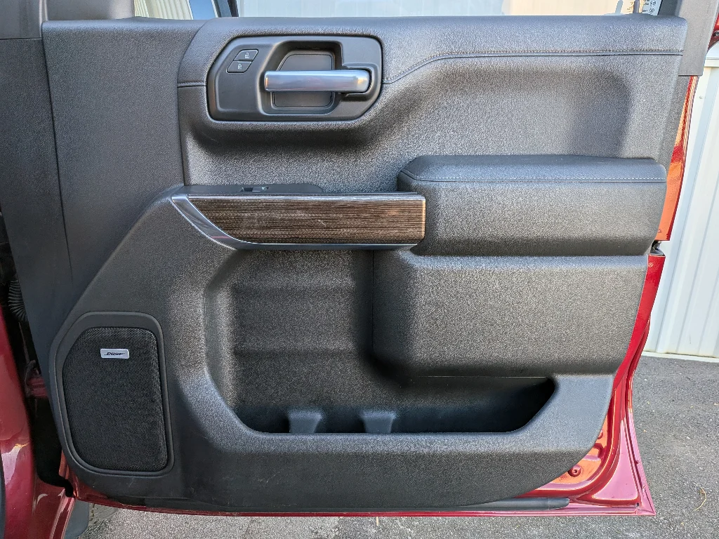 Used 2020 Cajun Red Tintcoat Chevrolet RST image 21