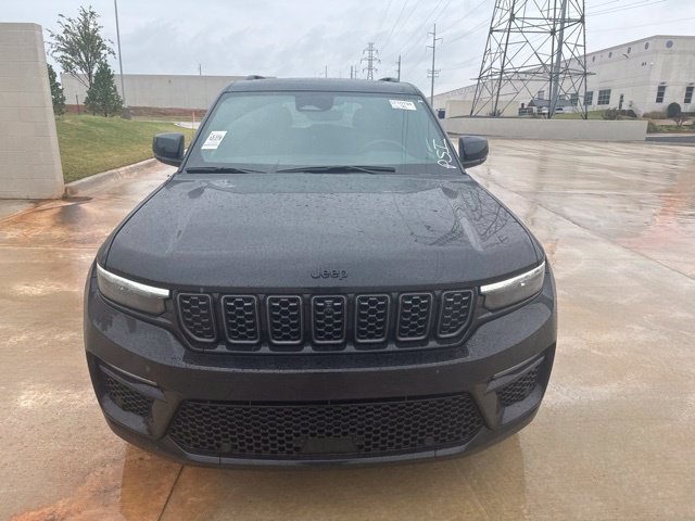 Used 2025 Black Jeep Summit image 2