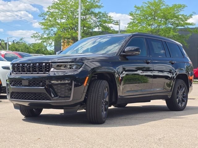 New 2026 Diamond Black Crystal Pearl-Coat Exterior Paint Jeep Limited Reserve image 28