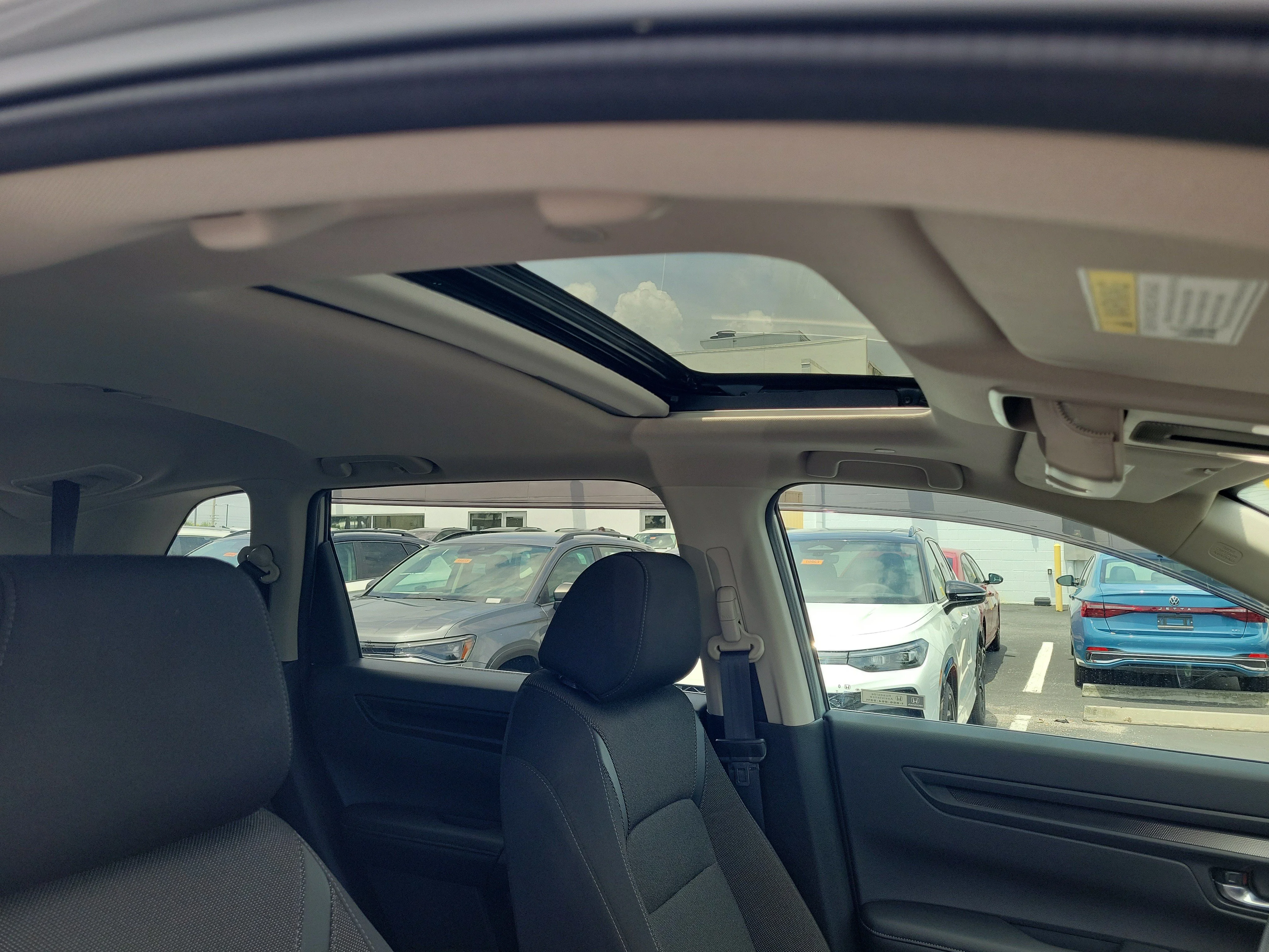 2025 Honda CR-V EX - Photo 9