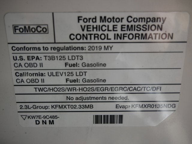 Used 2019 White Platinum Tri-Coat Ford Crew Cab LARIAT w/ FX4 Off-Road Pkg & Technology Pkg image 30