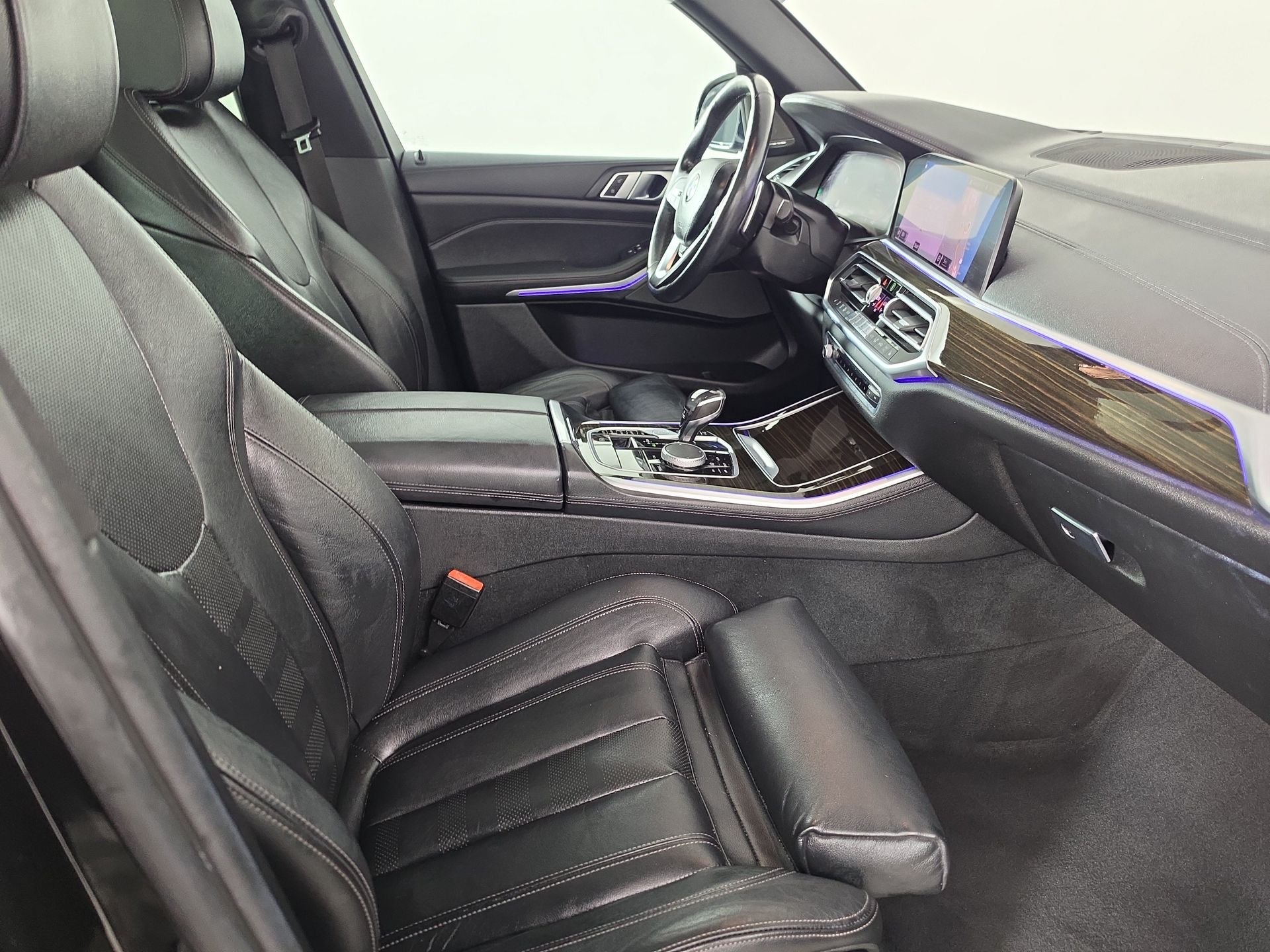 Used 2020 Black BMW sDrive40i image 45