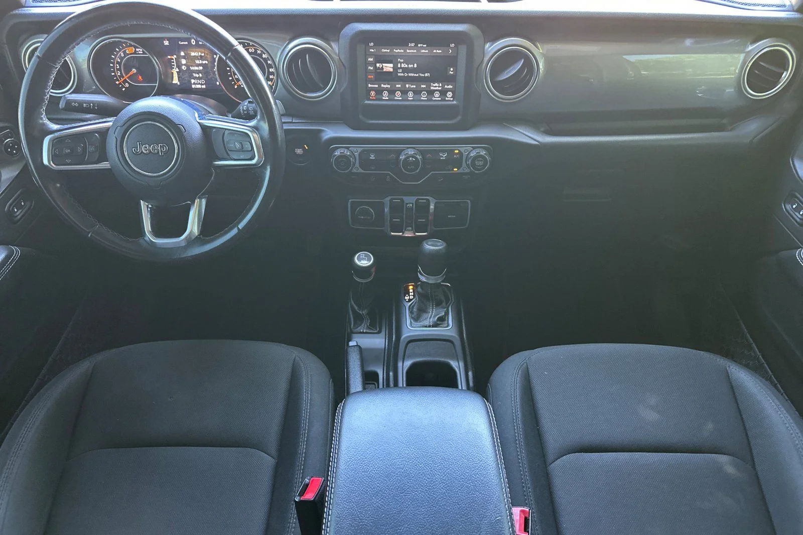 2020 Jeep Wrangler Unlimited Sahara - Photo 10