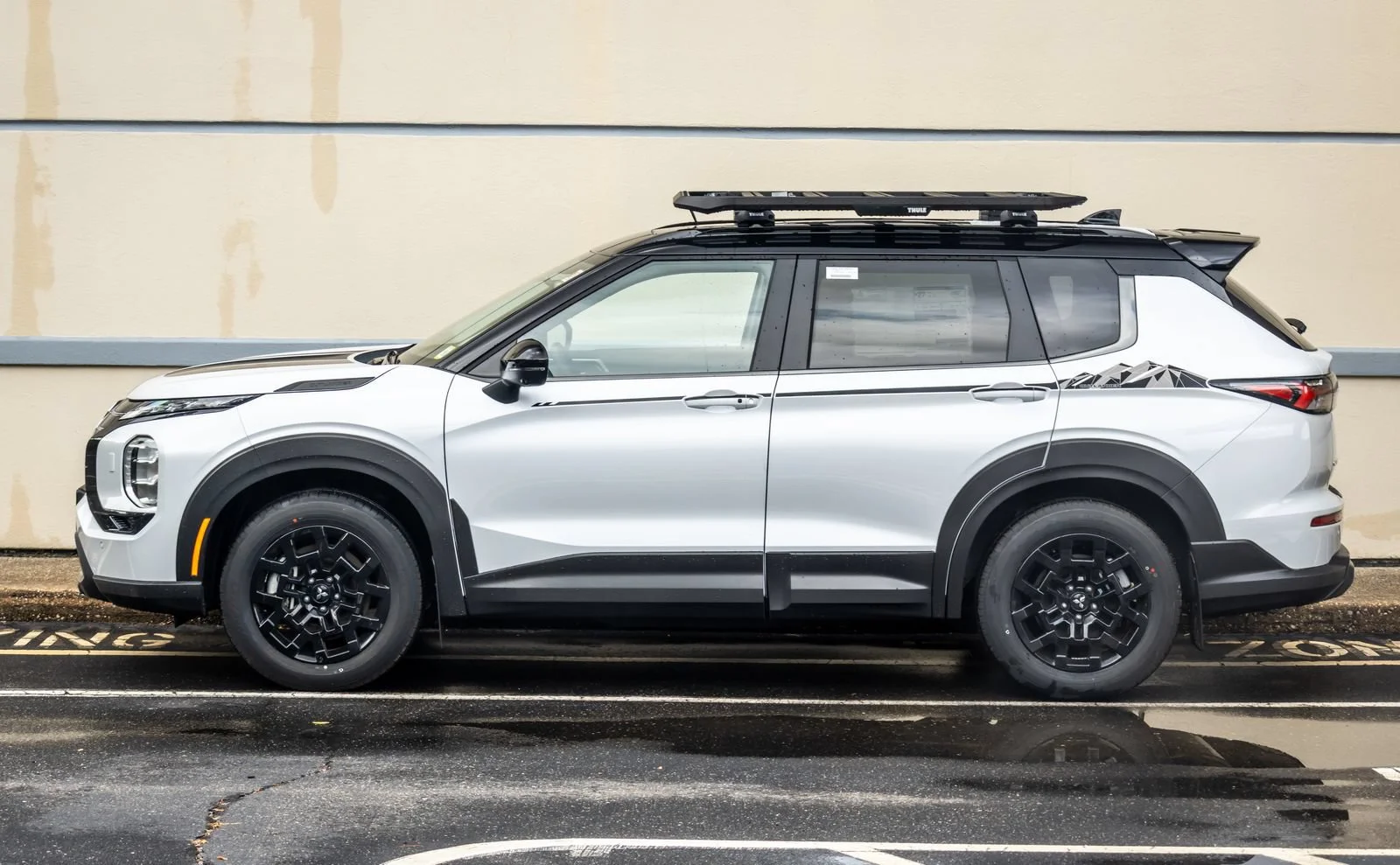 New 2026 White Mitsubishi Trail Edition image 4