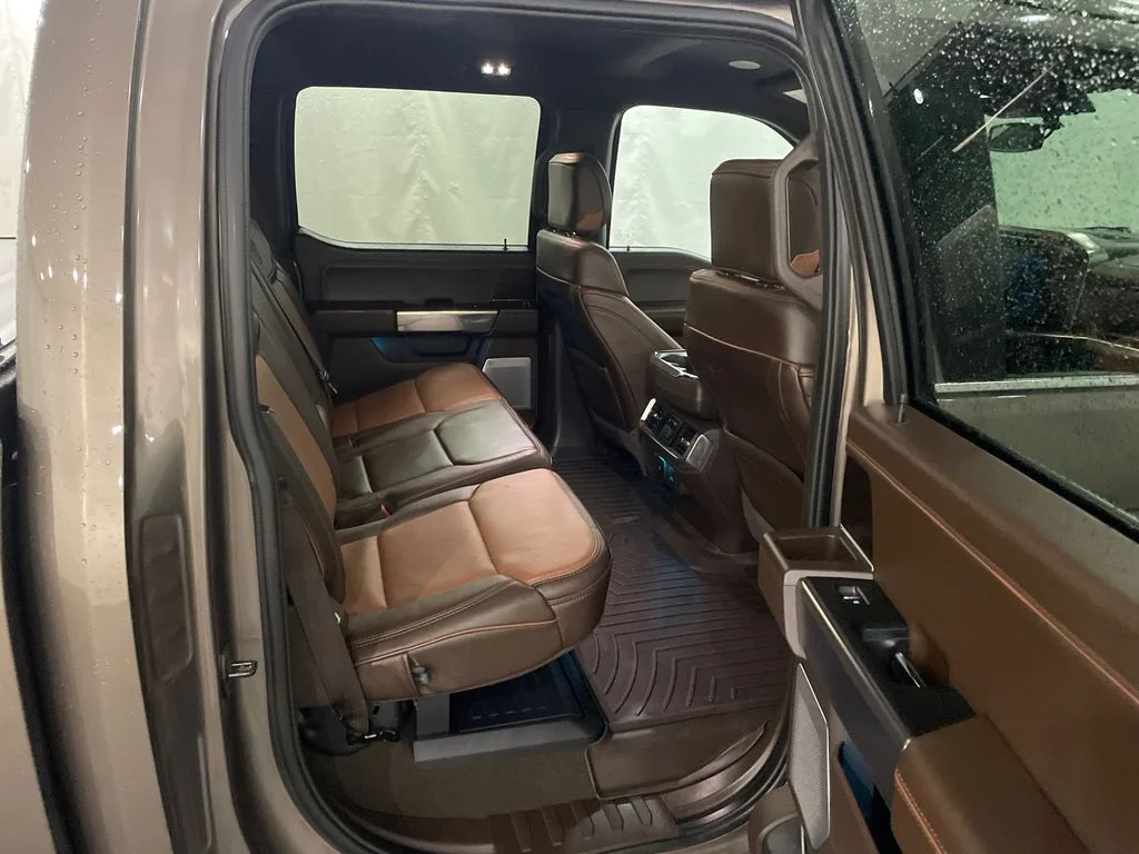 Used 2023 STONE GRAY METALLIC Ford King Ranch image 28