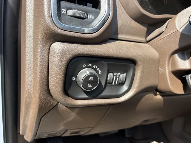 New 2026 Bright White Clear-Coat Exterior Paint RAM Laramie image 24