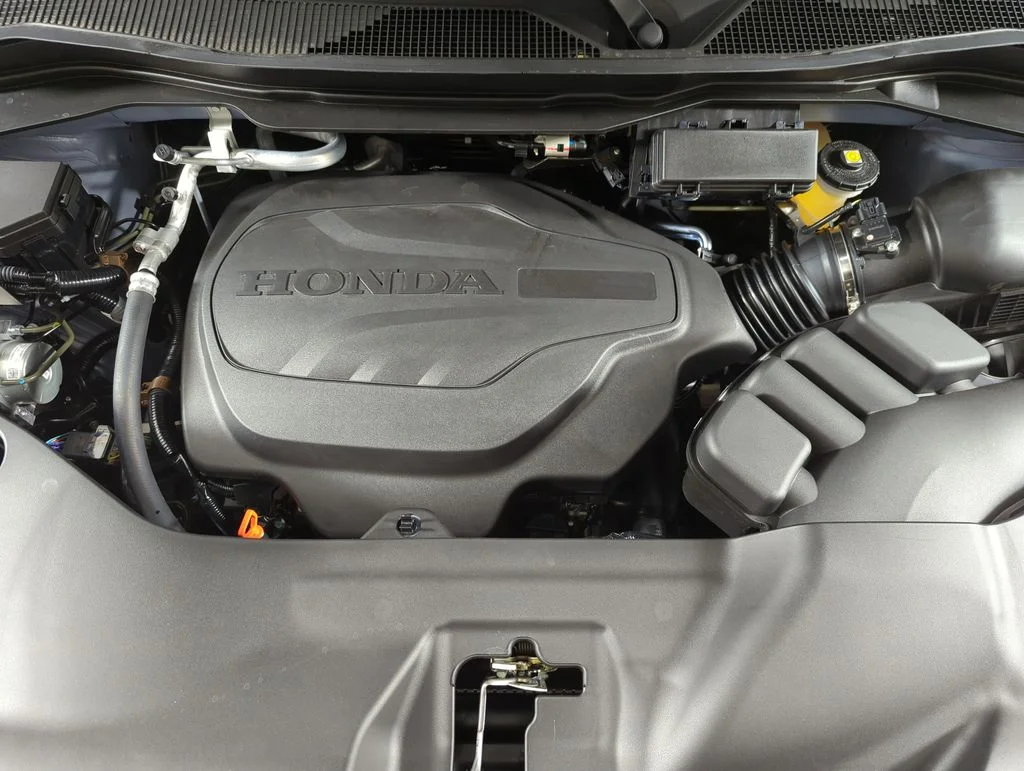 New 2026 Sonic Gray Pearl Honda Black Edition image 9