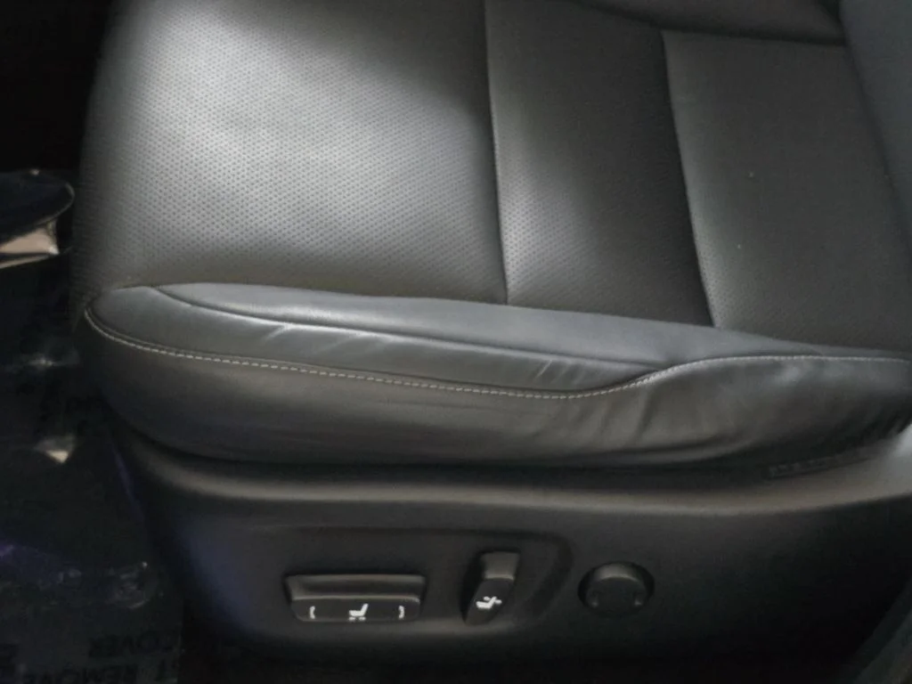 Used 2017  Lexus 200t F Sport image 32