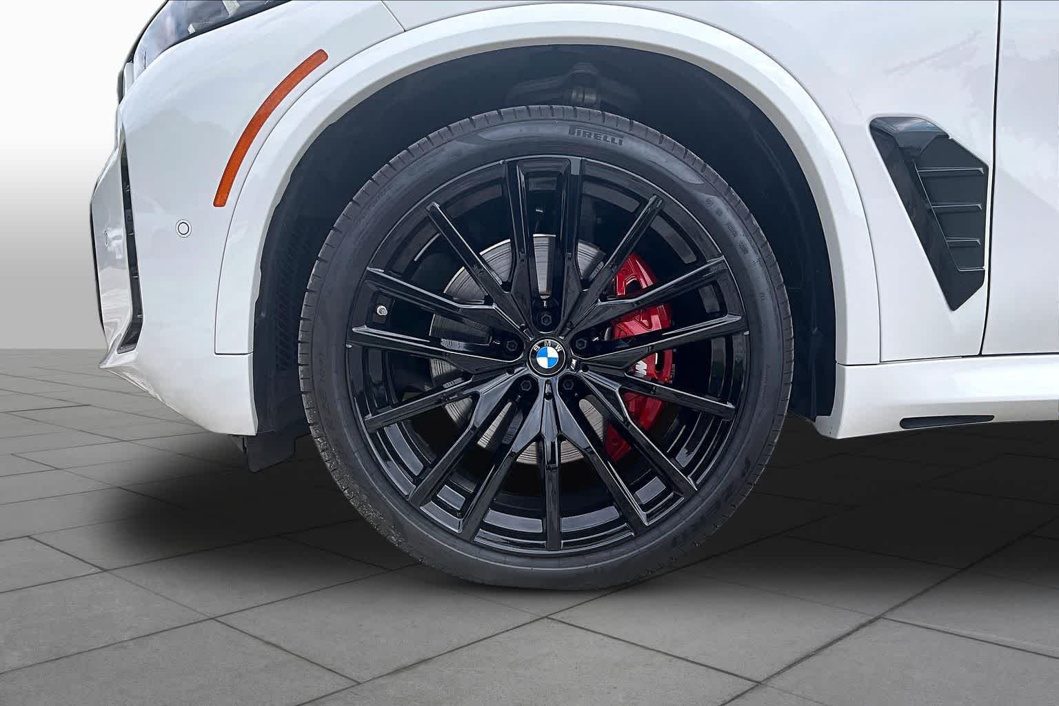 Used 2026 Alpine White BMW sDrive40i image 10