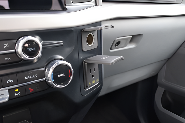 Used 2023 Gray Metallic Ford XLT image 23