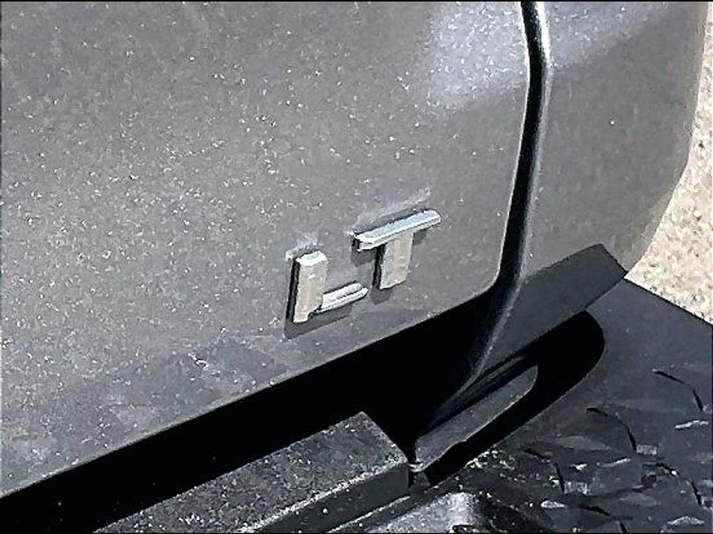 Used 2024 Gray Chevrolet LT image 27