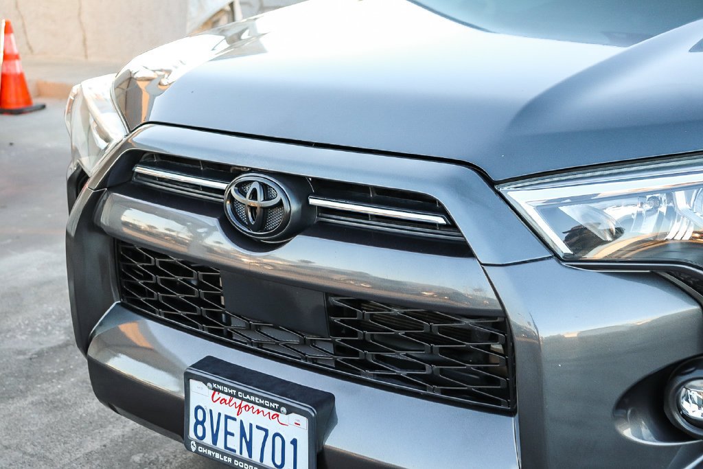 Used 2021 Magnetic Gray Metallic Toyota SR5 Premium image 6