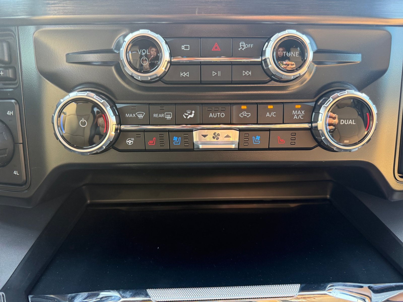 2026 Ford F-350 Super Duty Lariat - Photo 13