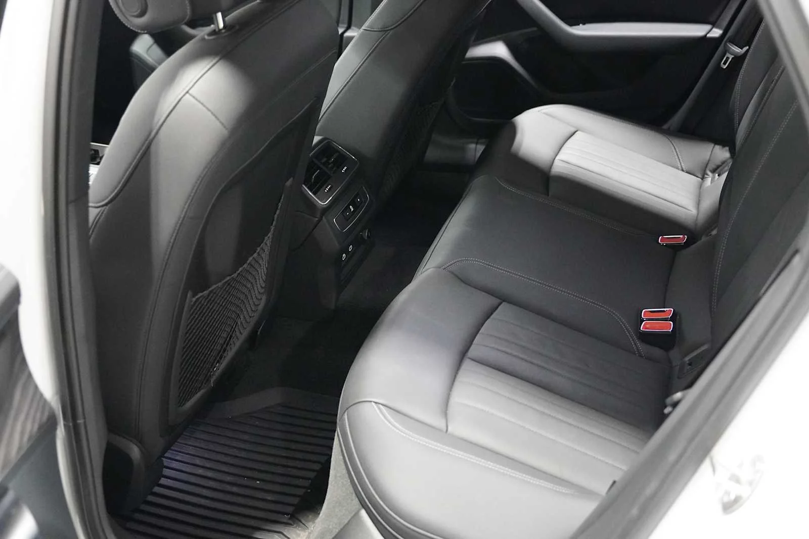 Used 2024 Arkona White Audi Premium image 21