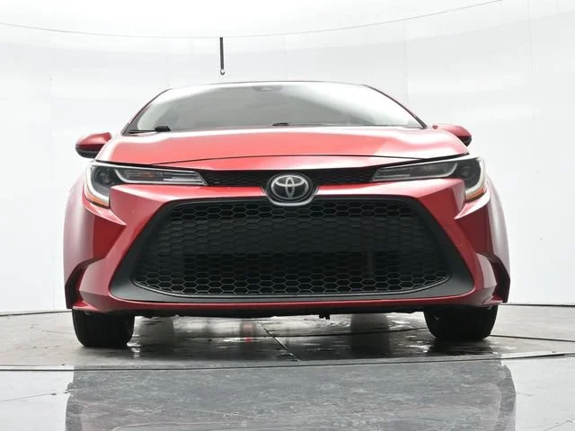 Used 2020 Barcelona Red Metallic Toyota LE image 10