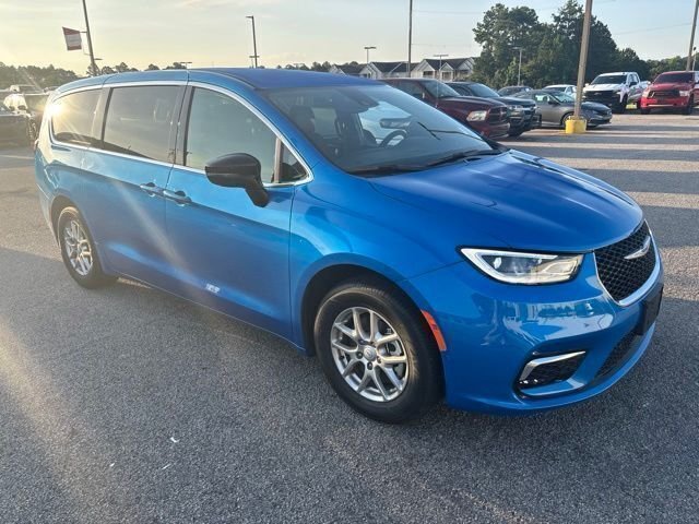 Used 2026 Blue Chrysler Select image 1
