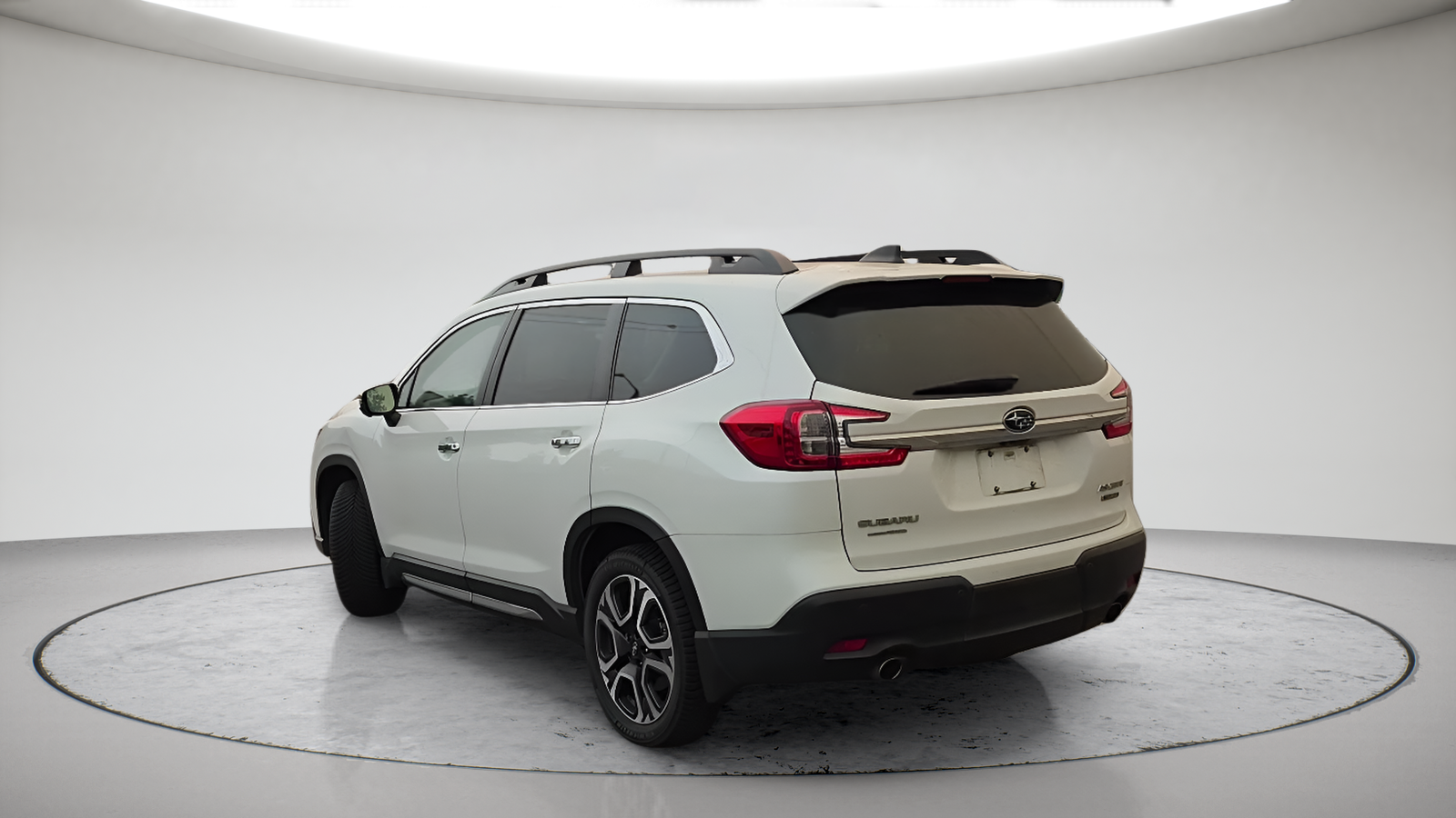 Used 2023 Crystal White Pearl Subaru Touring image 9
