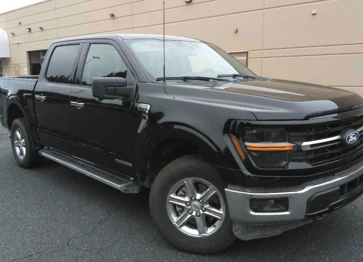 Used 2024 Black Ford XLT image 6