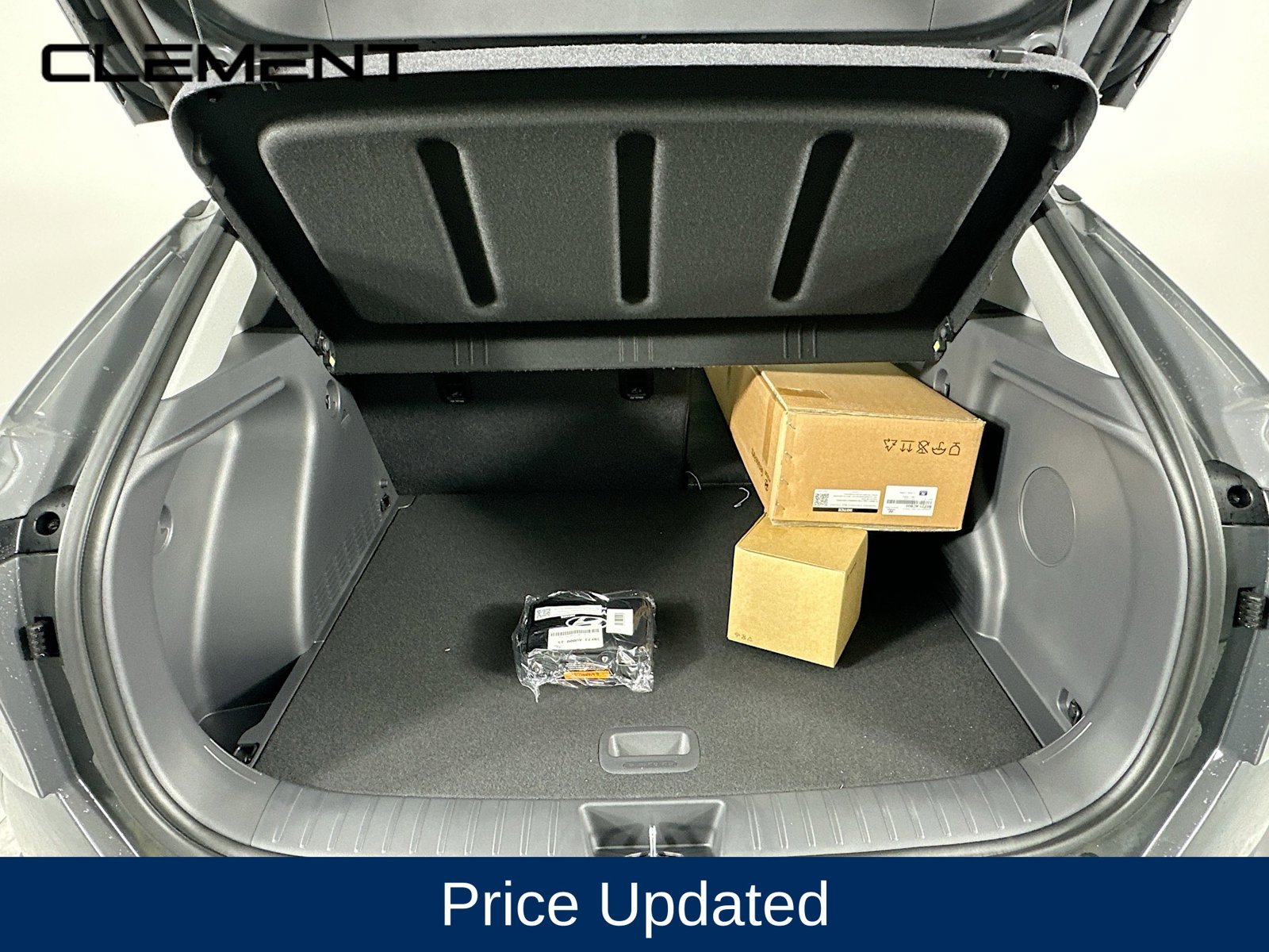 2026 Hyundai Kona Limited - Photo 9