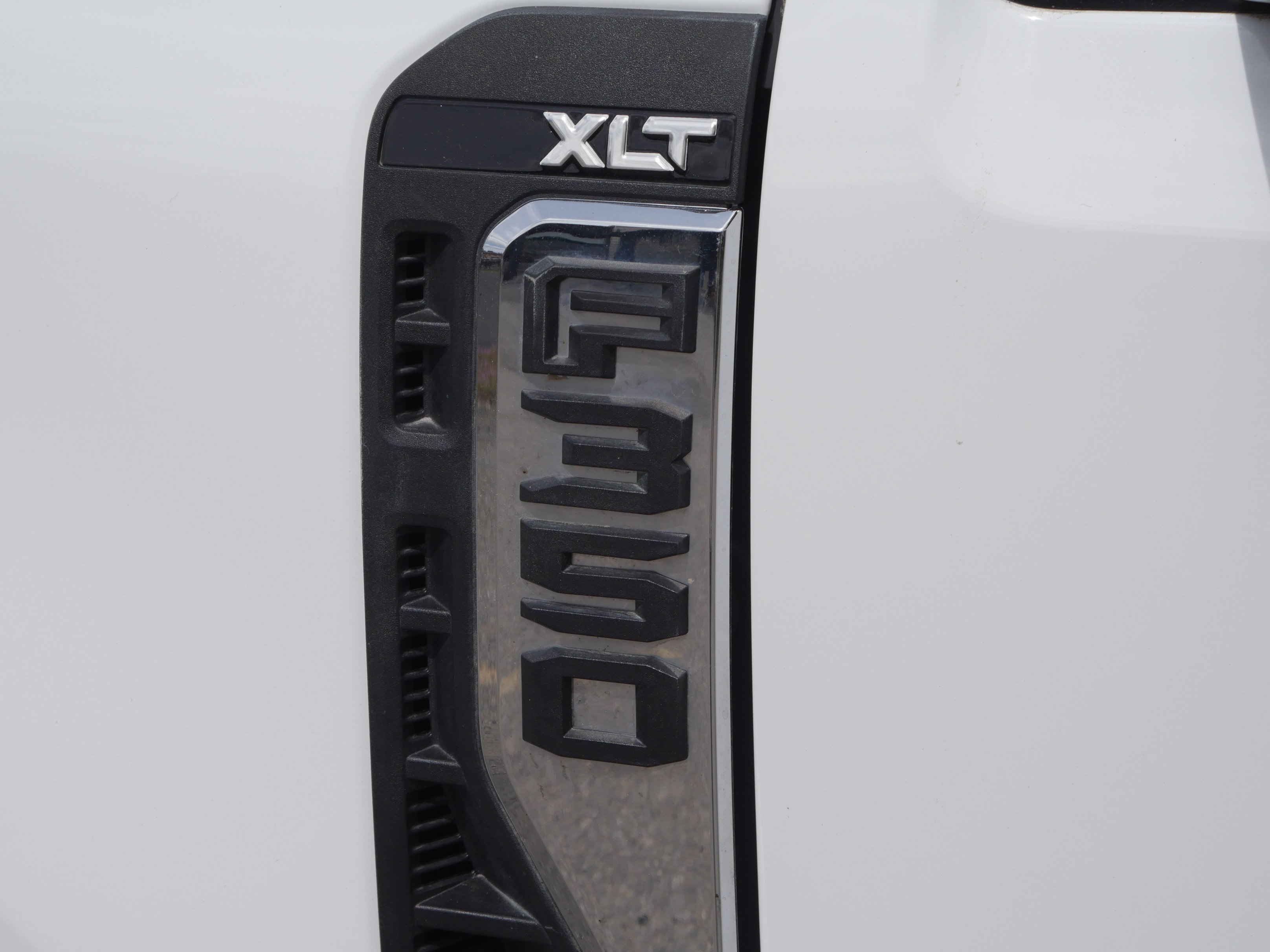 2024 Ford F-350 Super Duty XLT - Photo 16