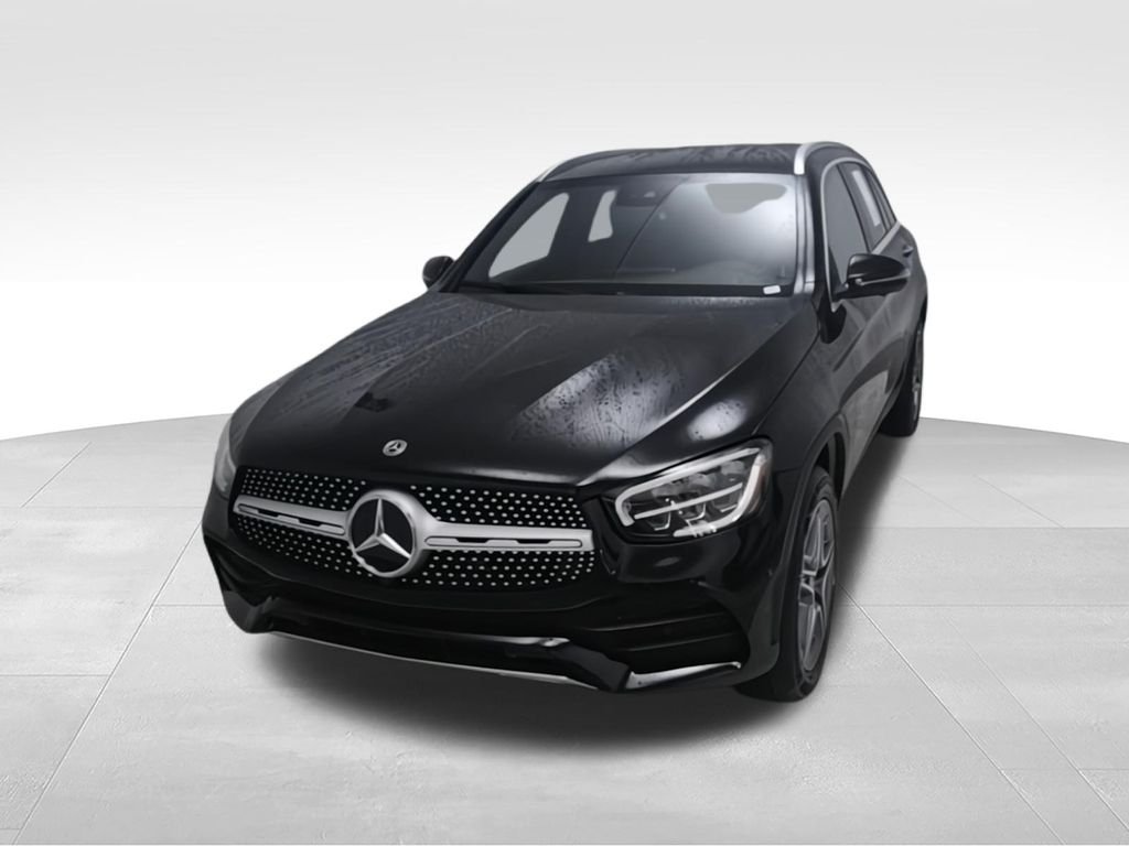 Used 2022 Black Mercedes-Benz GLC 300 image 4