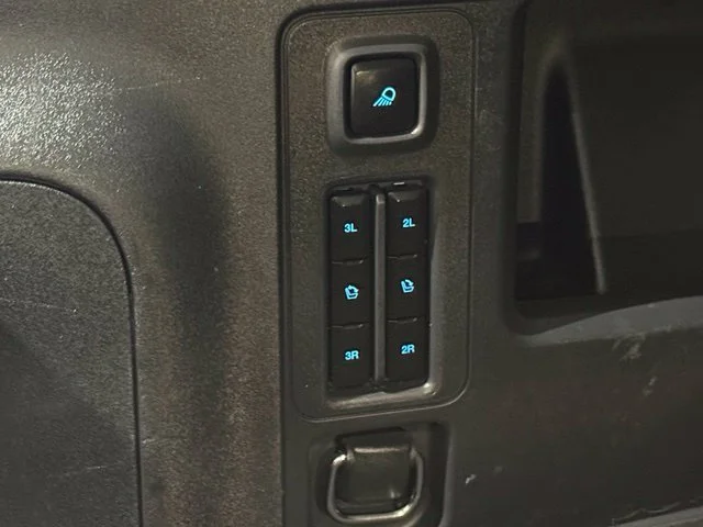 Used 2025 White Ford Platinum image 33