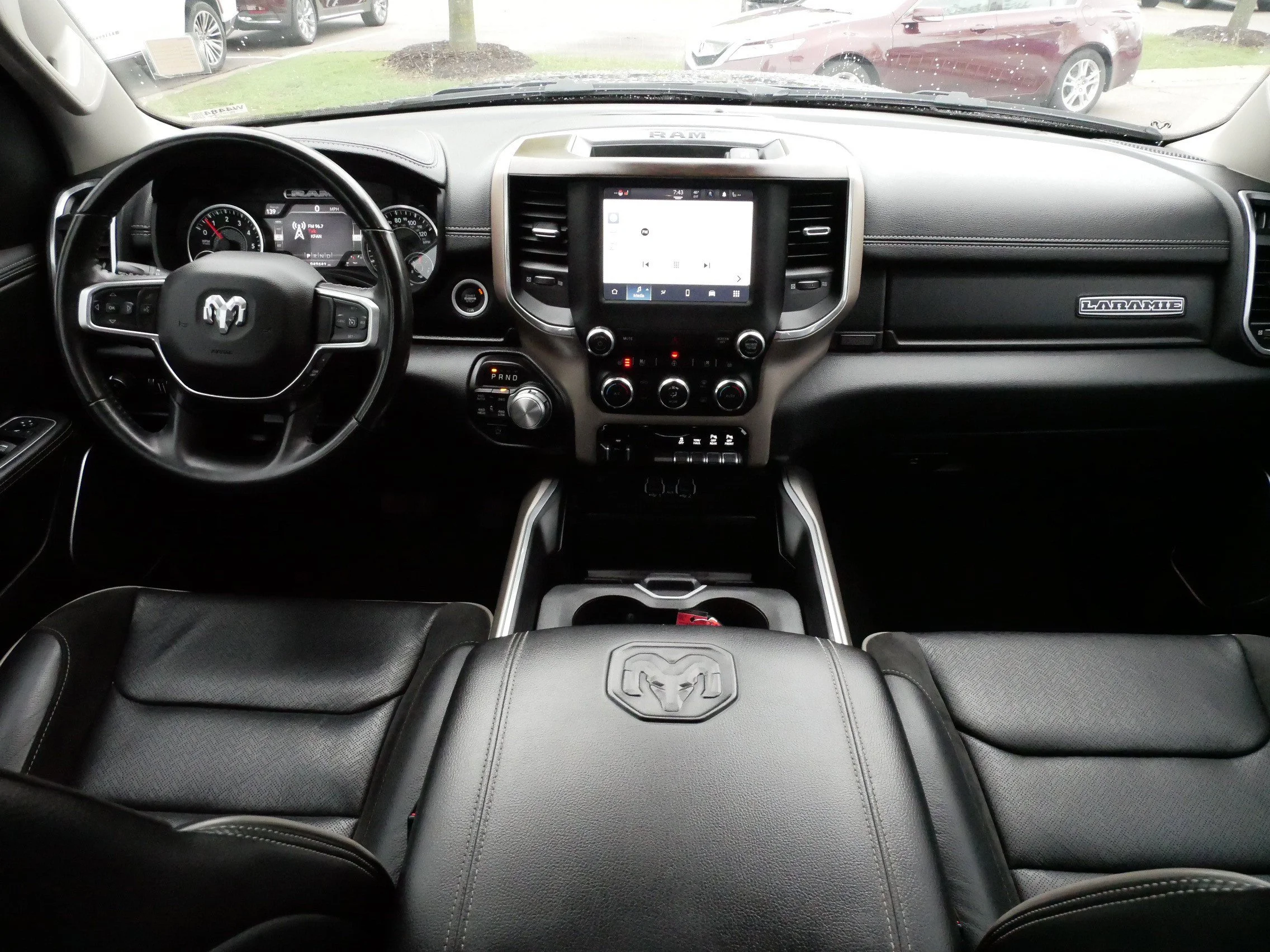 Used 2022 Diamond Black Crystal Pearlcoat Ram Laramie image 10