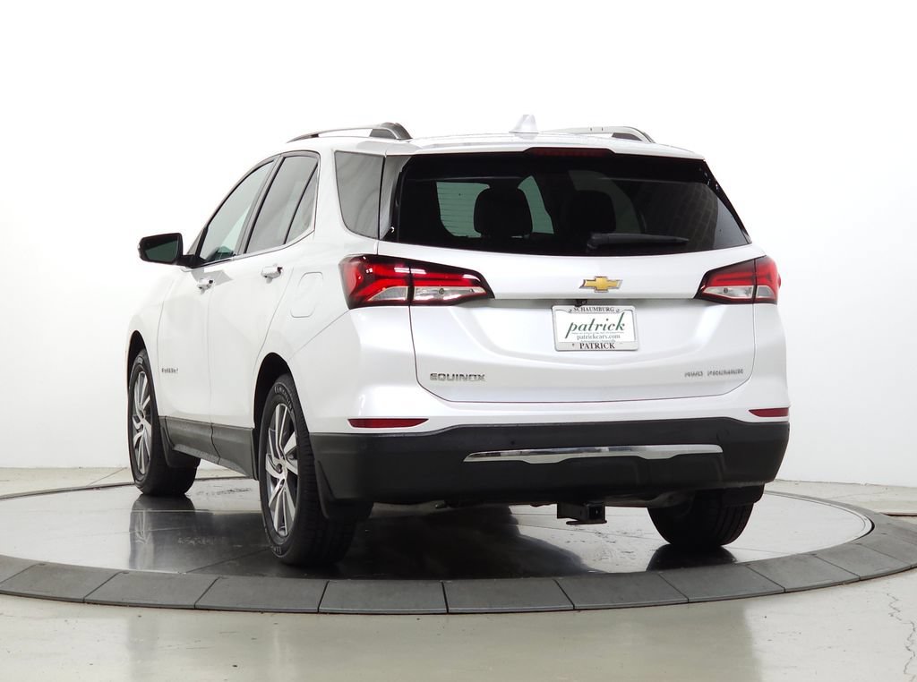 Used 2022 IRIDESCENT PEARL TRICOAT Chevrolet Premier image 5
