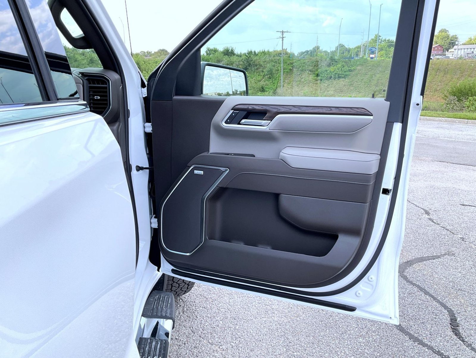 2026 GMC Sierra 1500 SLT - Photo 16